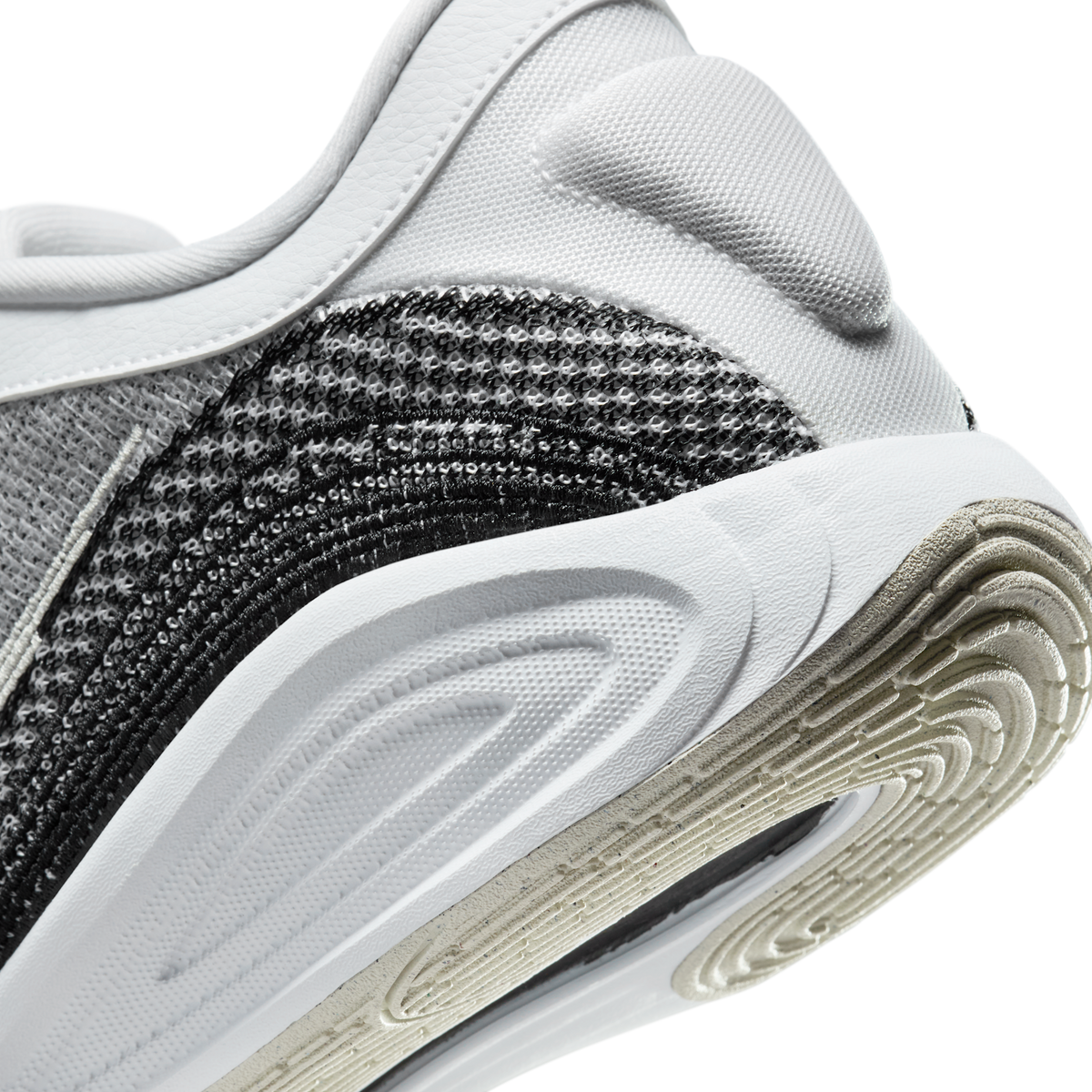 Nike GT Hustle Academy White Light Bone Black