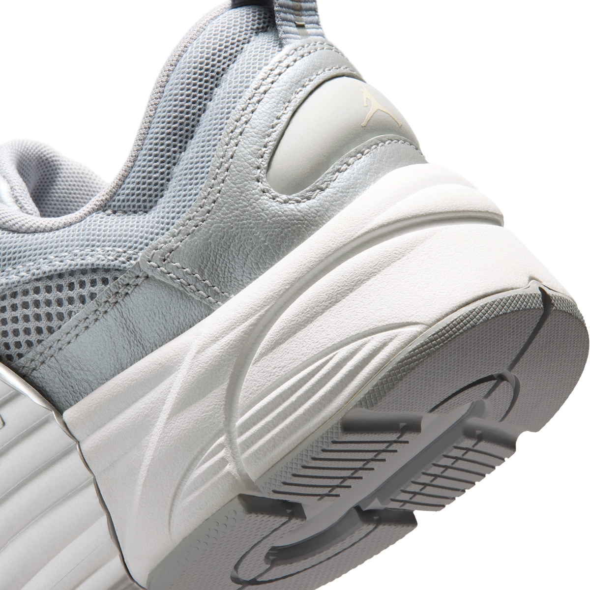 Jordan Trunner O/S Swan Wolf Grey Silver (Women's)