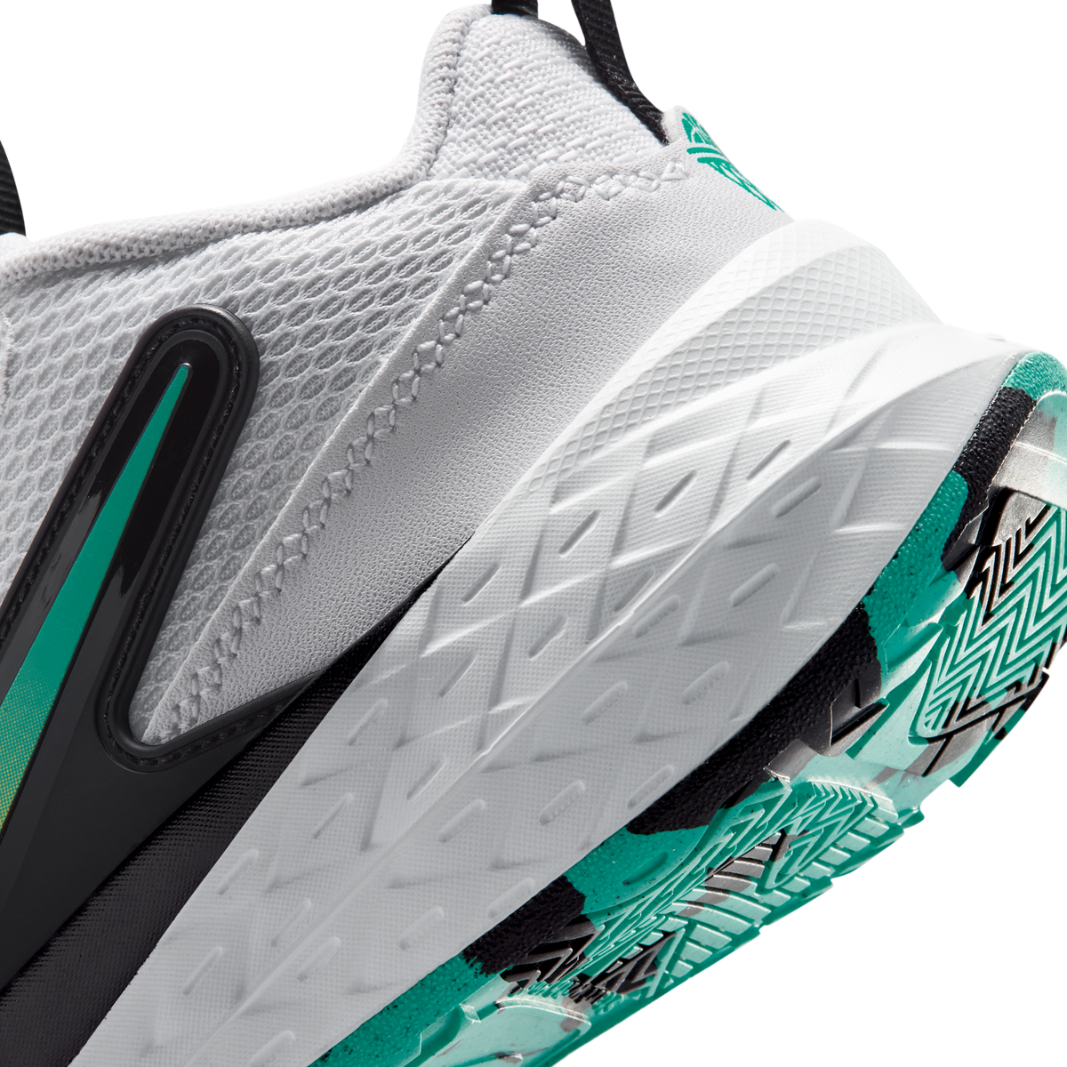 Nike Team Hustle D 12 White Black Emerald Topaz Gold (PS)