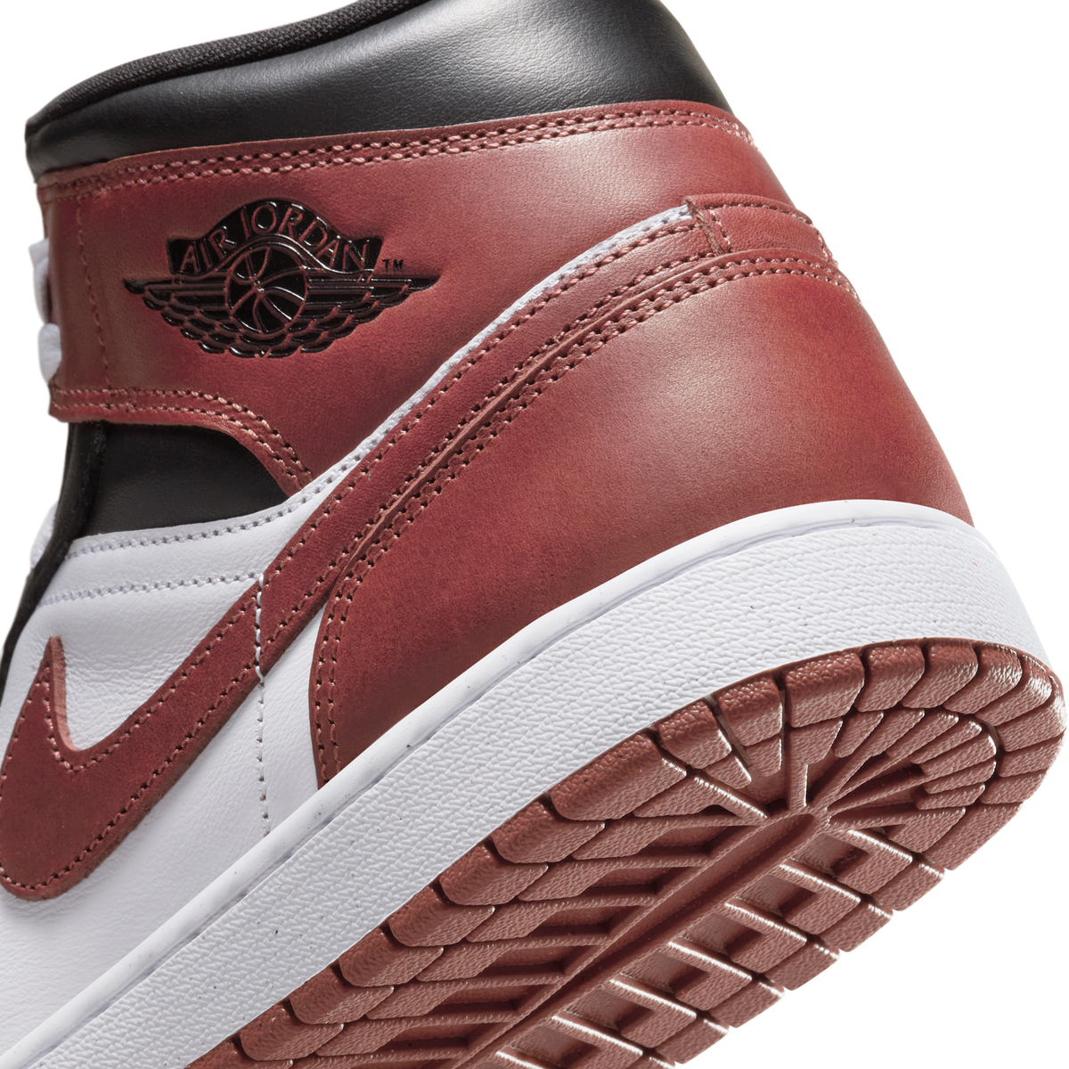 Jordan 1 Mid SE Dark Pony