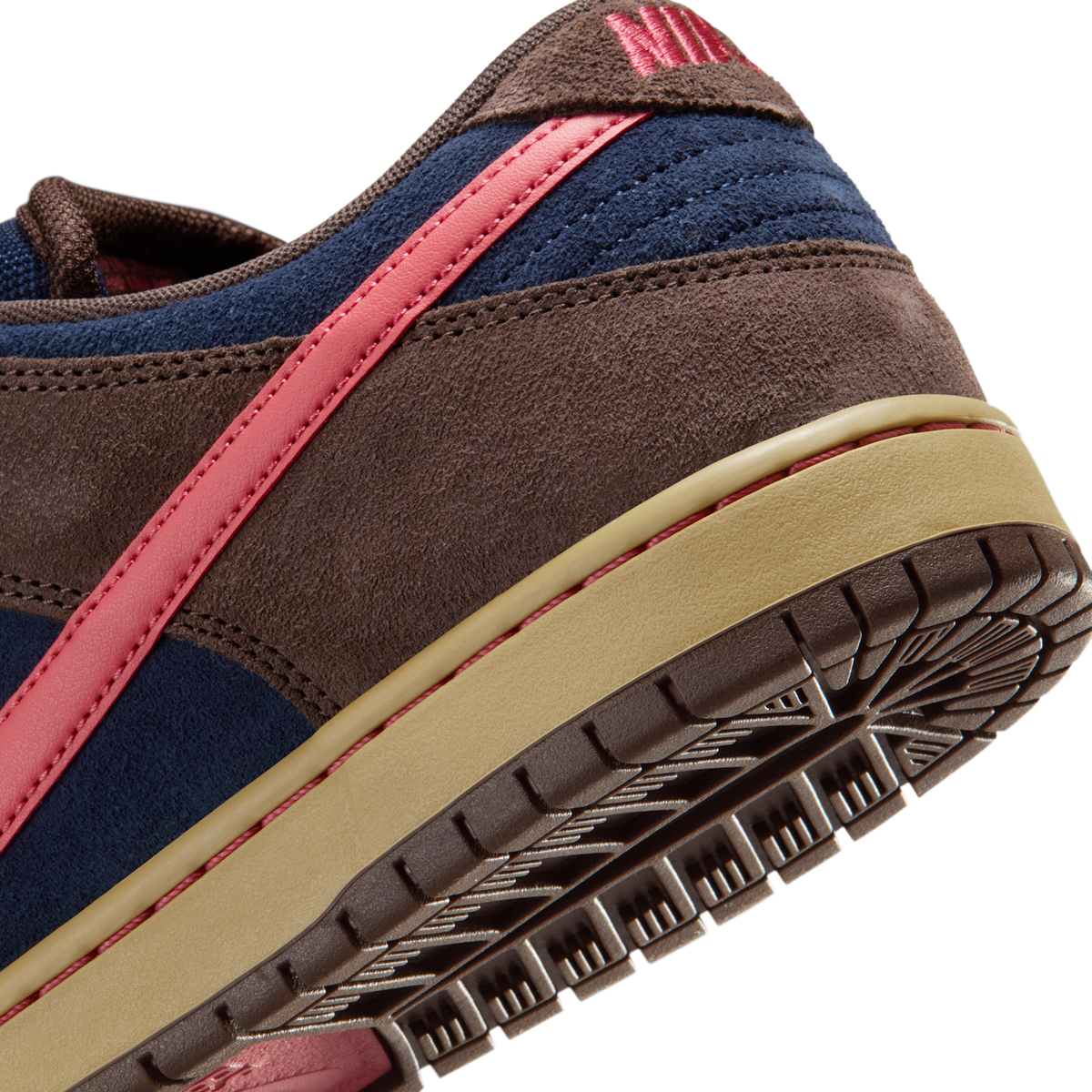 Nike SB Dunk Low Pro Baroque Brown Adobe | HQ1625-200