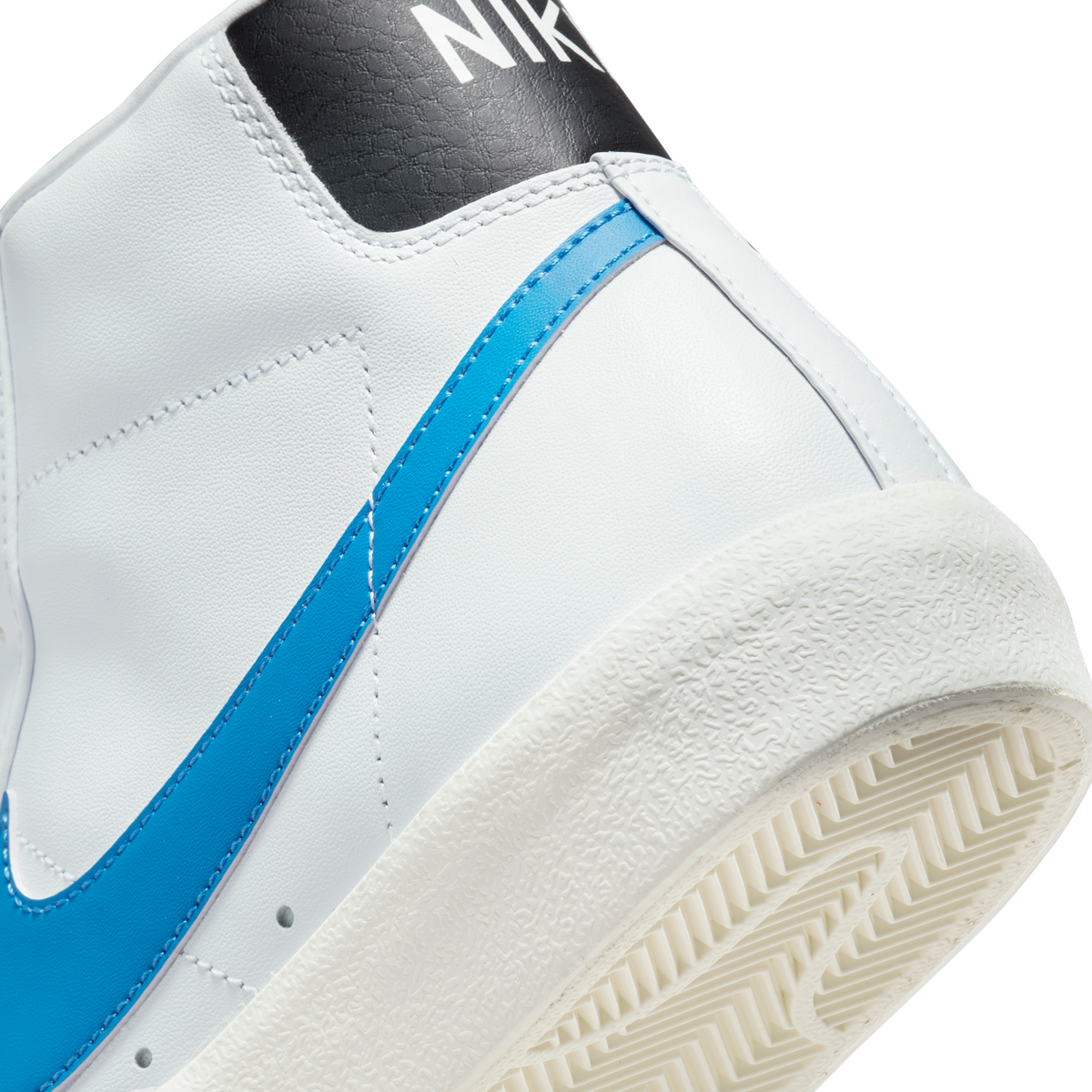 Nike Blazer Mid 77 Vintage White Light Photo Blue Black Sail | BQ6806-118