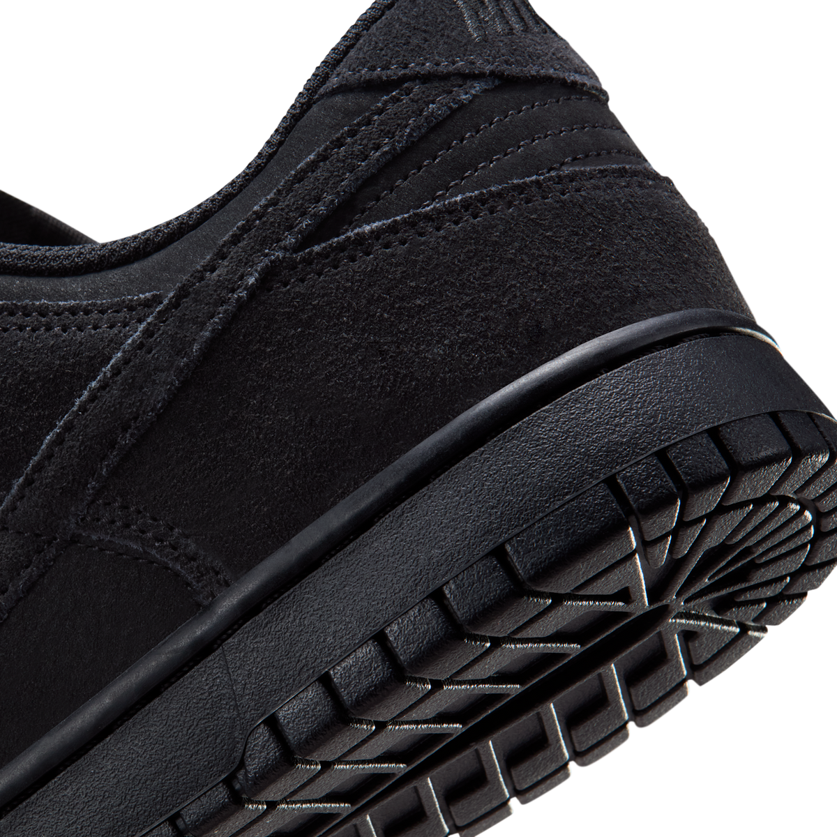Nike Dunk Low SE Triple Black