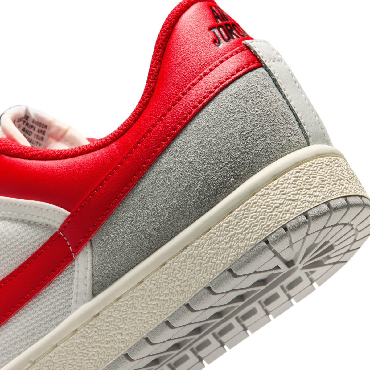 Jordan Skyline Low Summit White University Red Smoke Grey