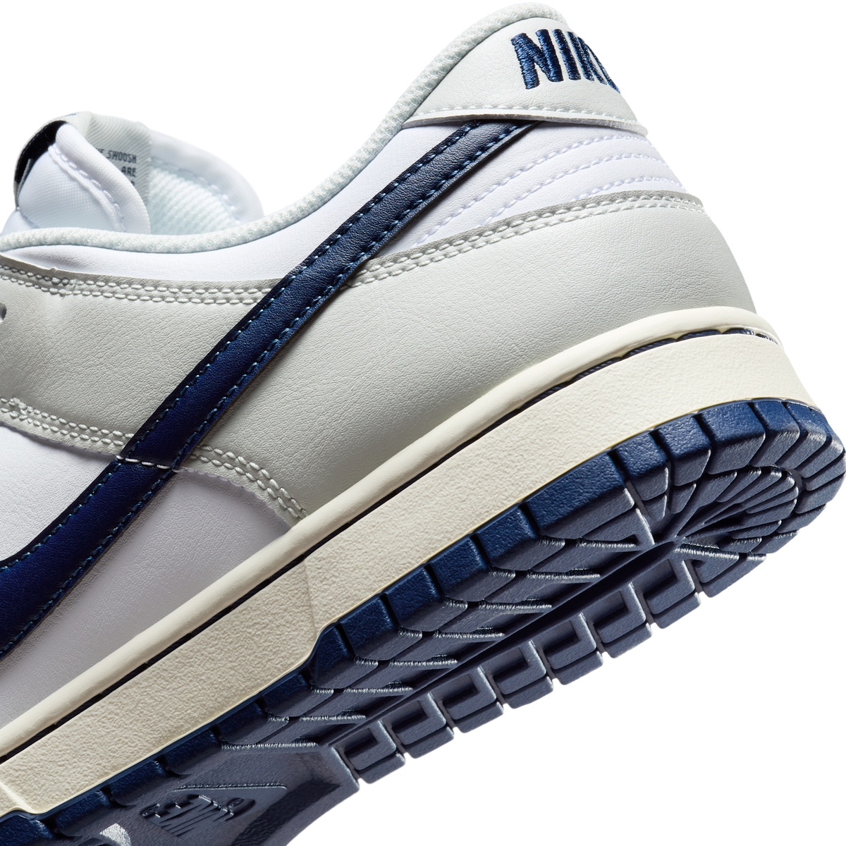 Nike Dunk Low New York Yankees | IM2222-101