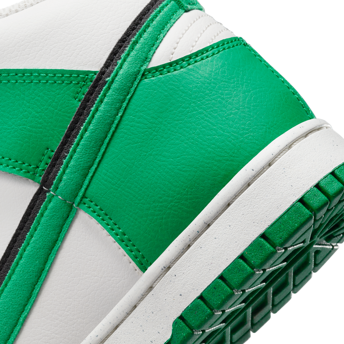 Nike Dunk High SE Stadium Green