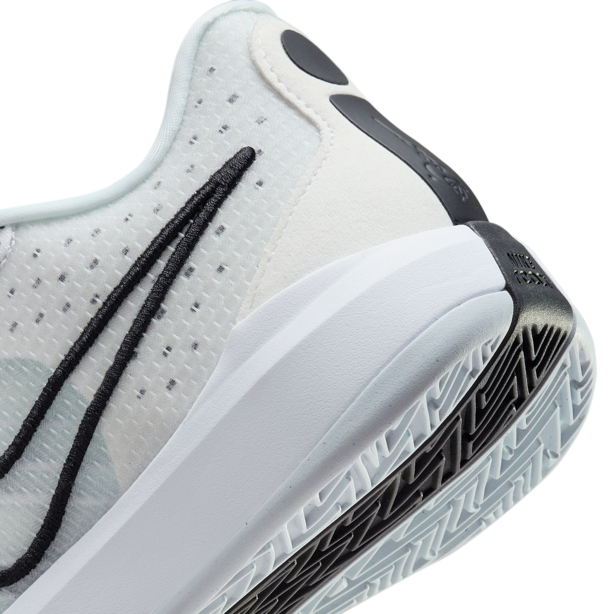 Nike Sabrina 1 Magnetic (Women's)