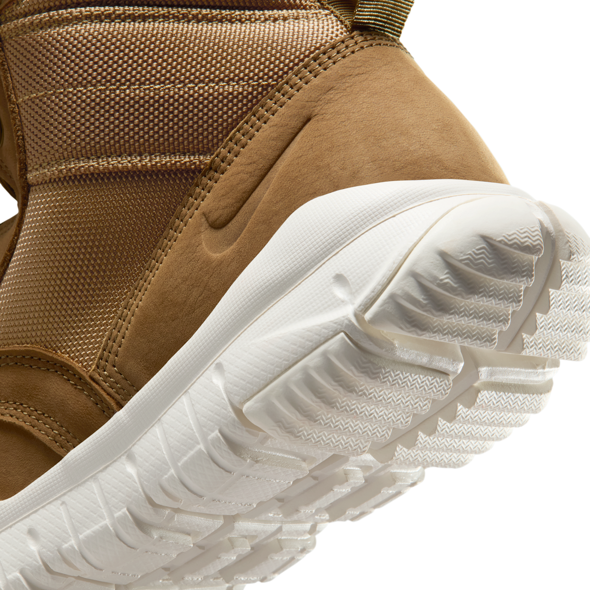 Nike SFB 6 Inch NSW Leather Golden Beige Sail | 862507-202