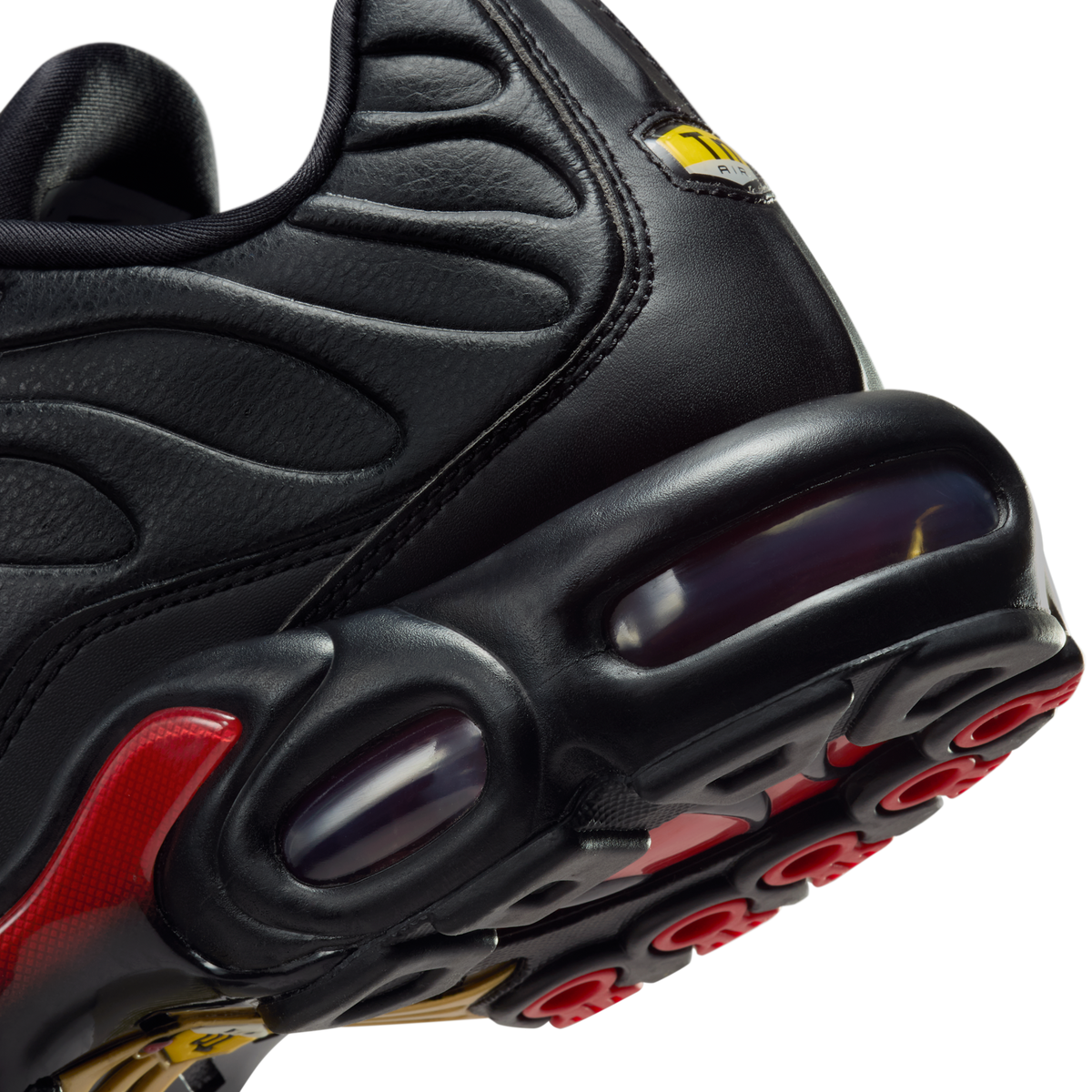 Nike Air Max Plus Premium Bred | FZ3038-001