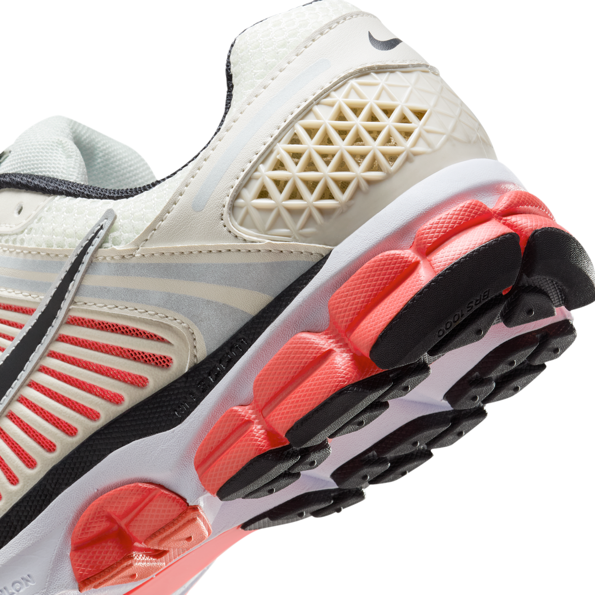 Nike Zoom Vomero 5 Light Orewood Crimson