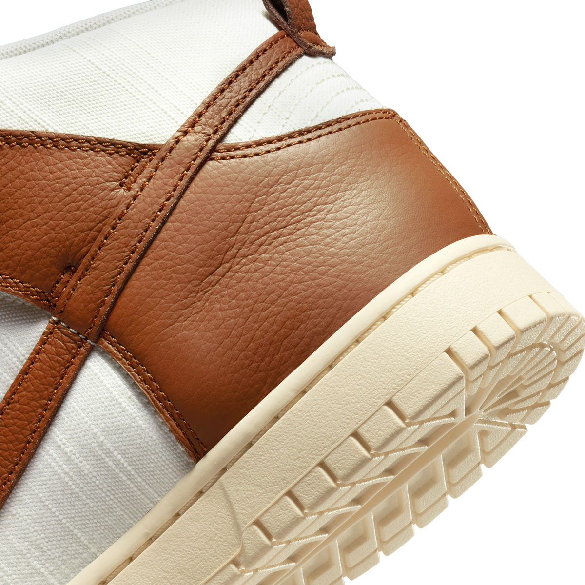 Nike Dunk High PRM Vintage Pecan Sail