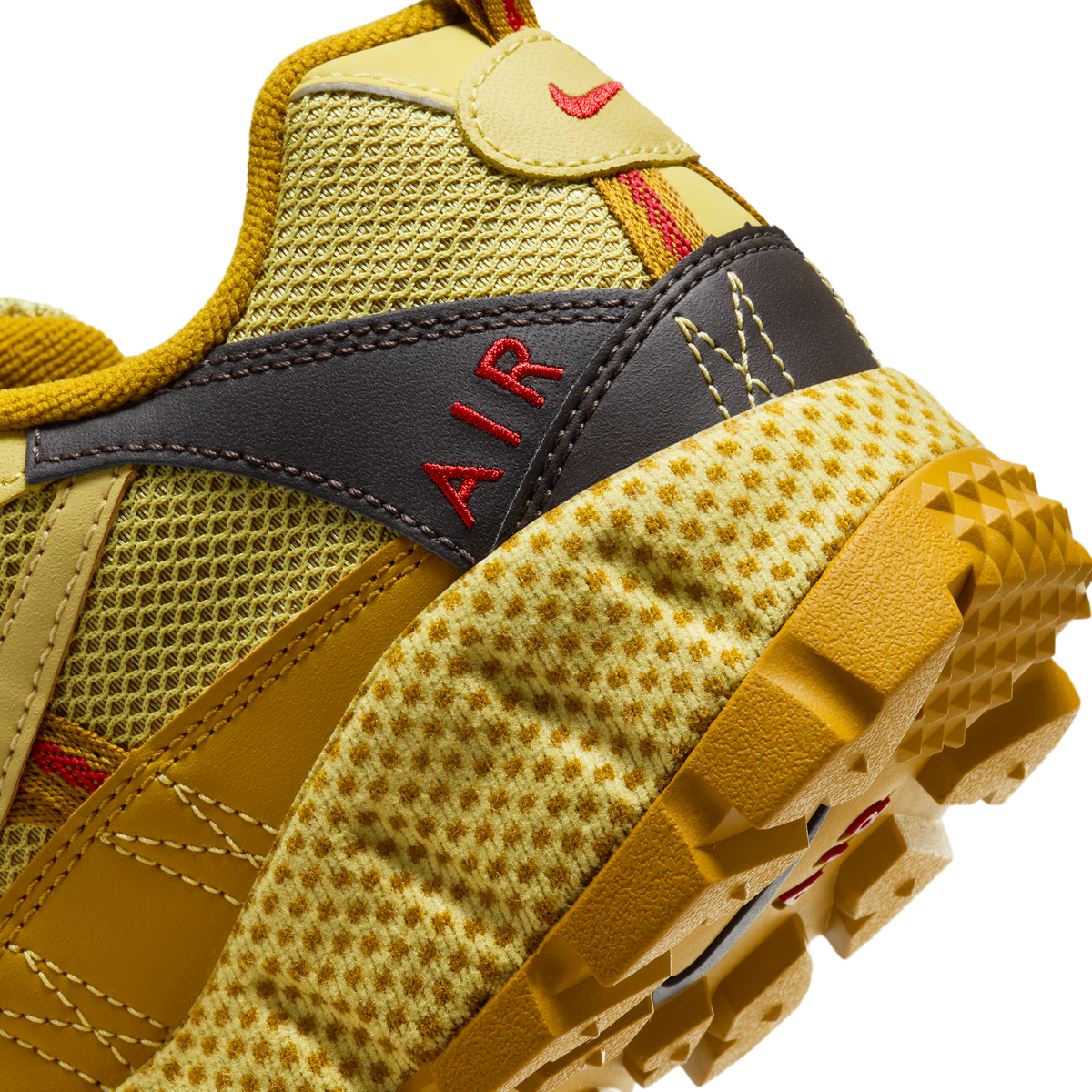 Nike Air Humara Buff Gold