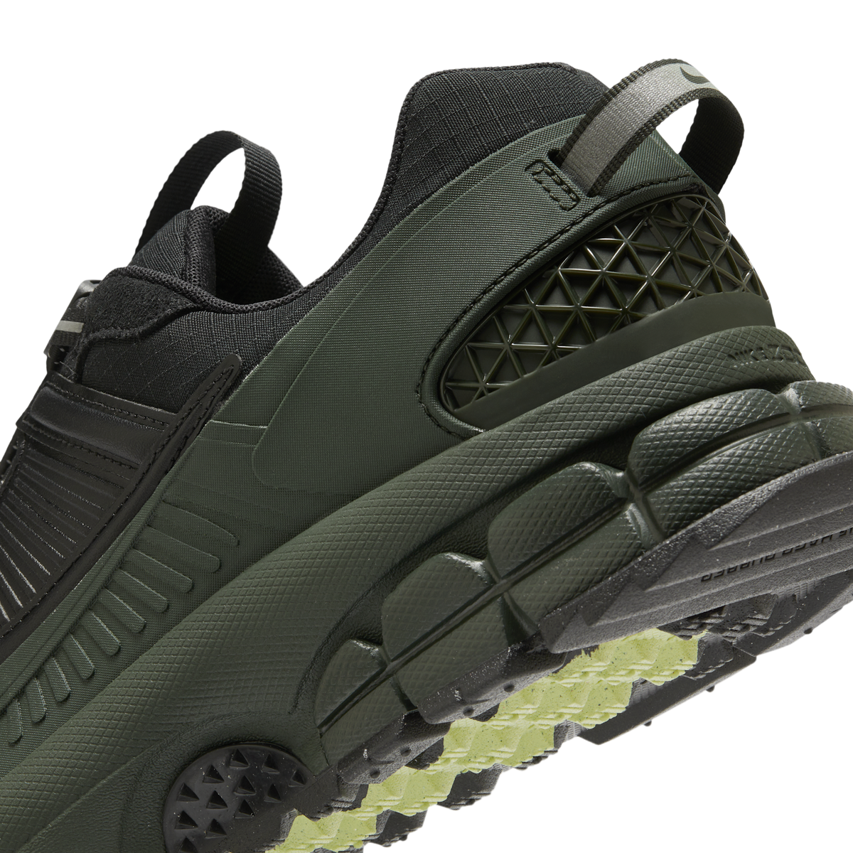Nike Zoom Vomero 5 Roam Sequoia Black