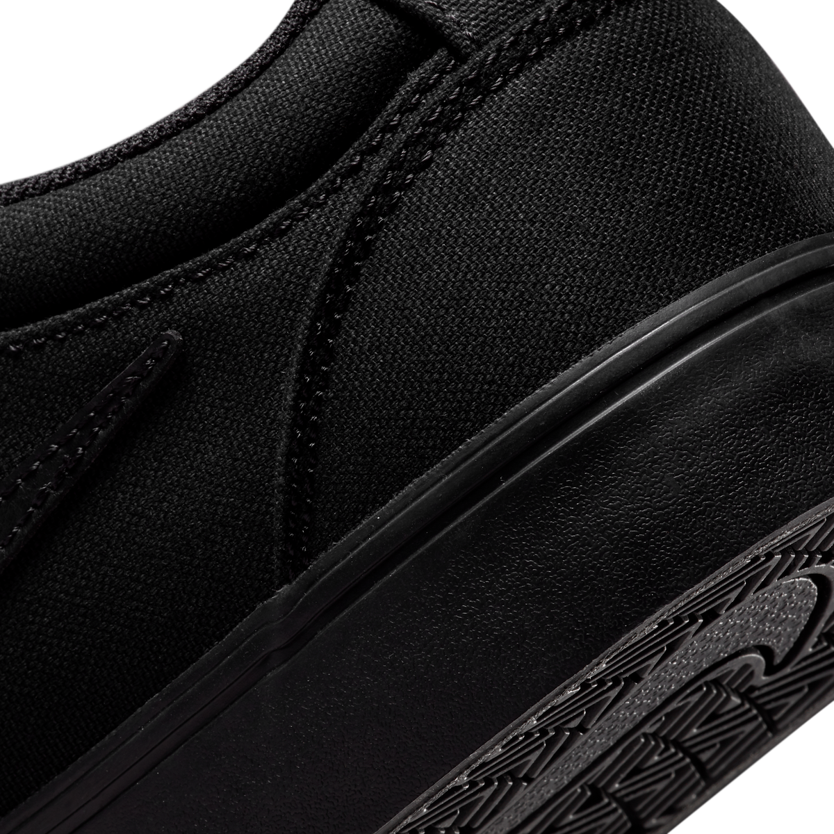Nike SB Chron 2 Canvas Triple Black