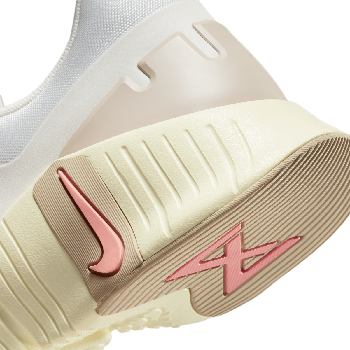 Nike Free Metcon 5 Sail Sanddrift (Women's) | DV3950-100