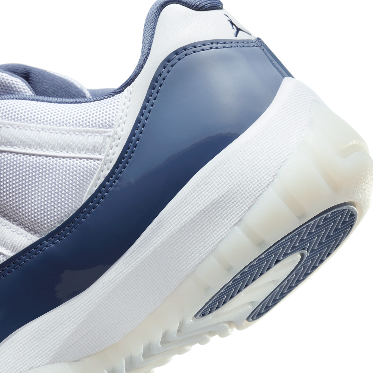 Jordan 11 Retro Low Diffused Blue