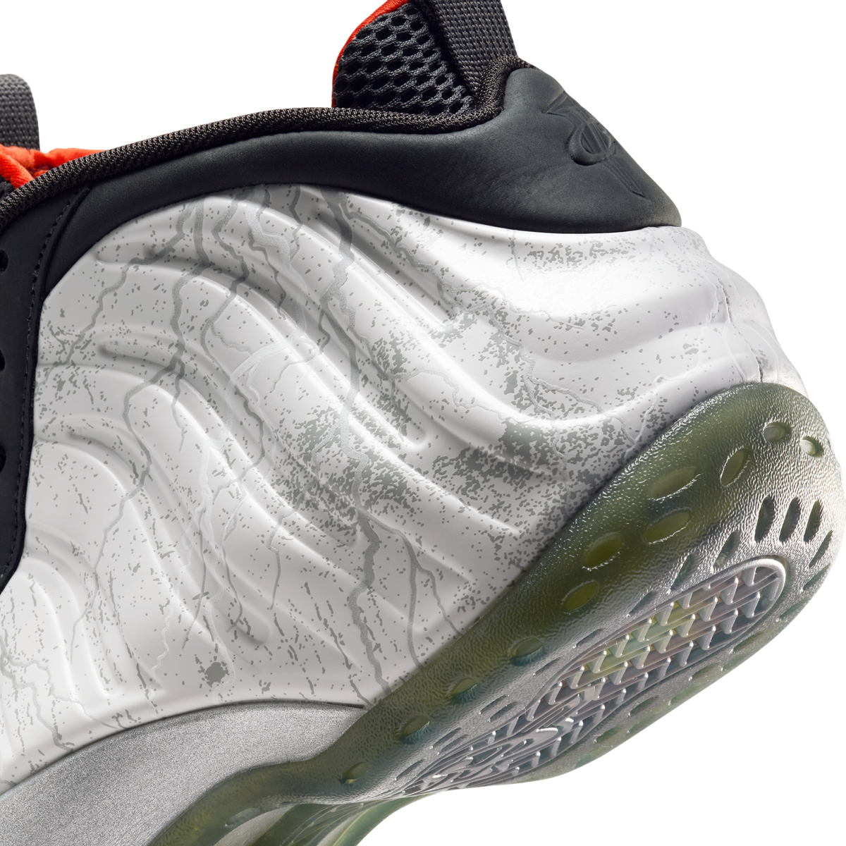 Nike Air Foamposite One Tekken 8 Jin Kazama