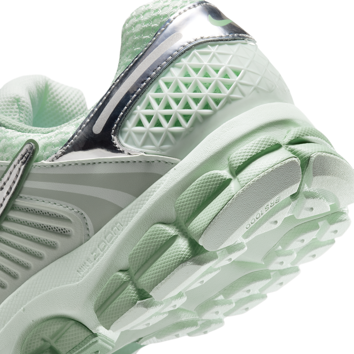 Nike Zoom Vomero 5 Barely Green Steam Metallic Silver (Women's)