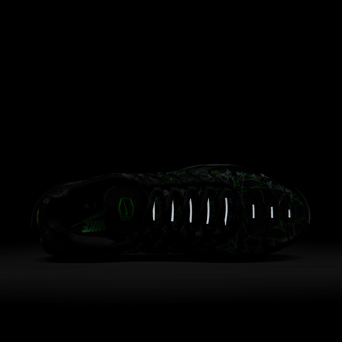 Nike Air Max Plus Shattered Glass | IB3075-001