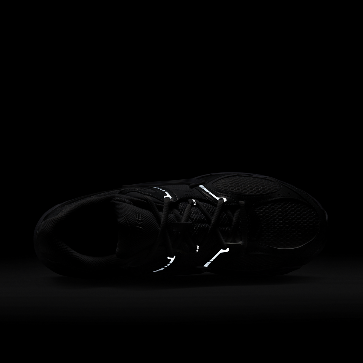 Nike V5 RNR White Black Metallic Silver