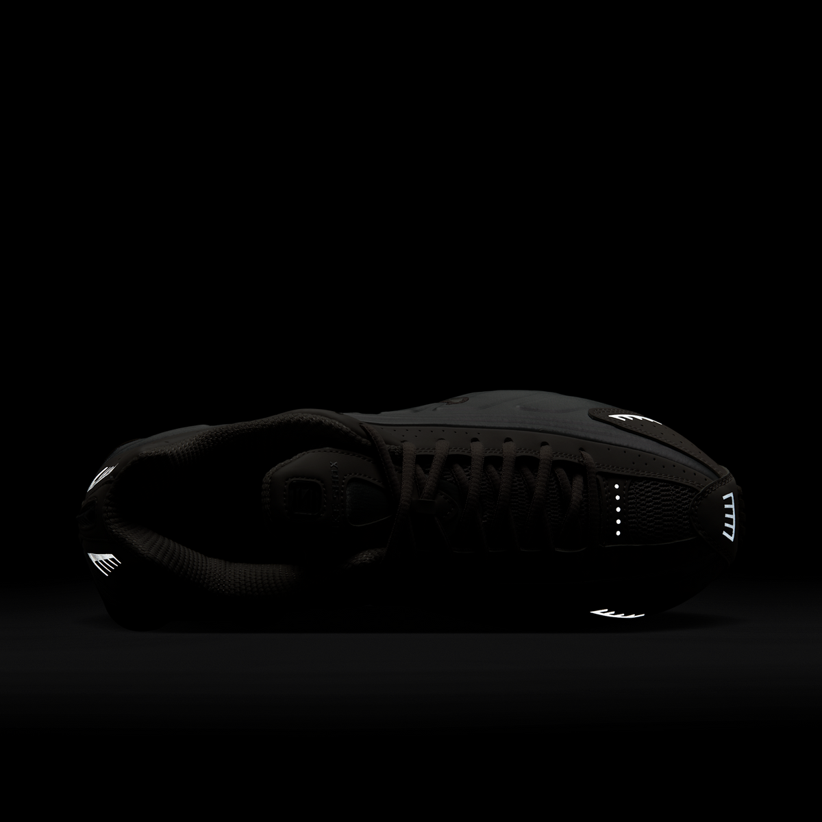 Nike Shox R4 Cave Stone | HQ1988-200