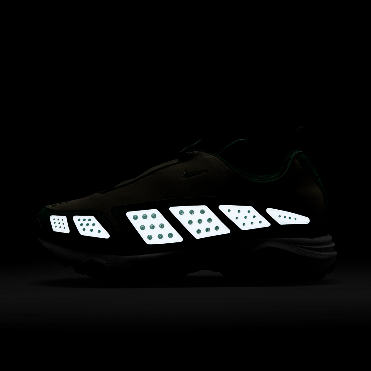 Nike Air Max Sunder Light Army Fir (Women's) | FZ2068-300