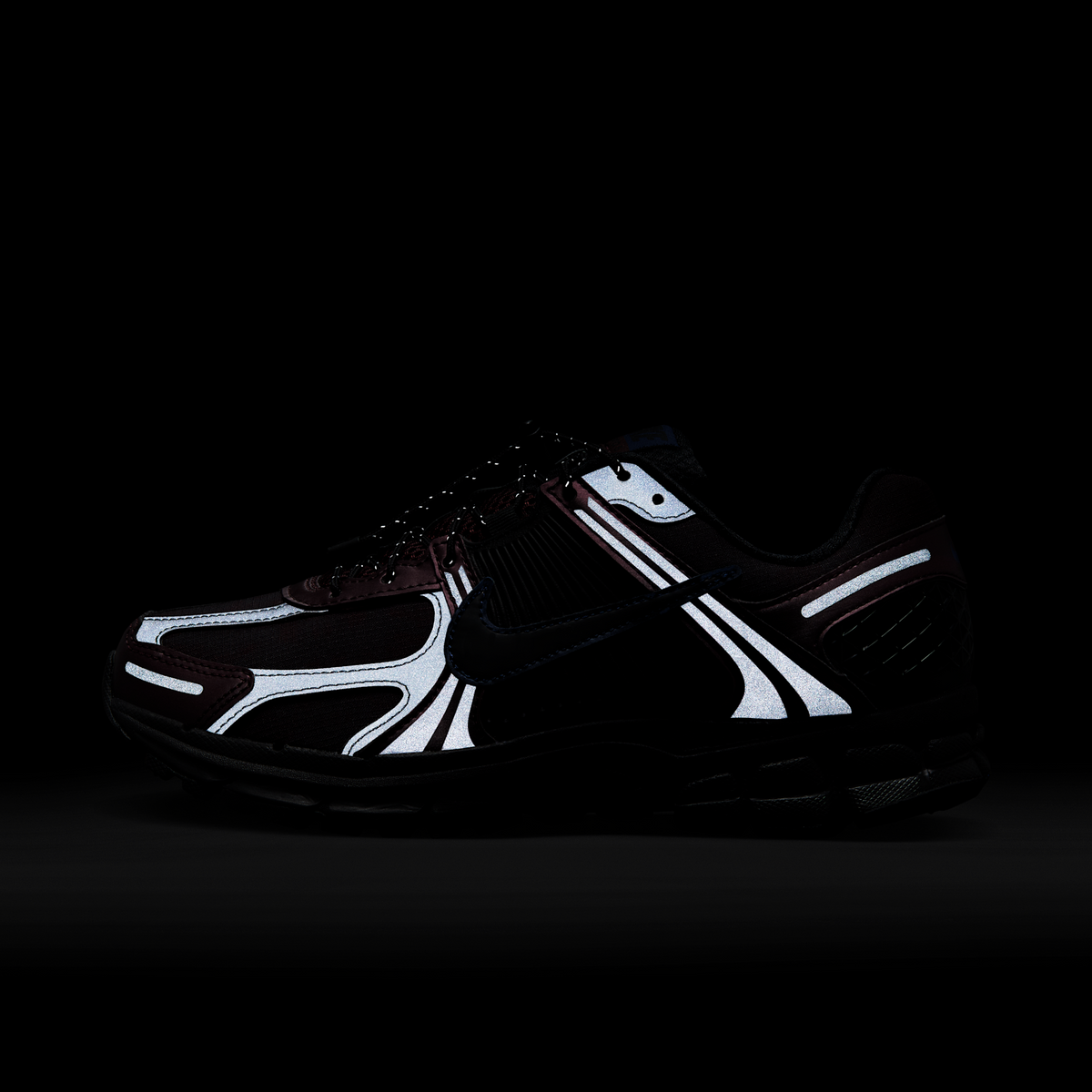 Nike Zoom Vomero 5 Burgundy Crush Midnight Navy (Women's)