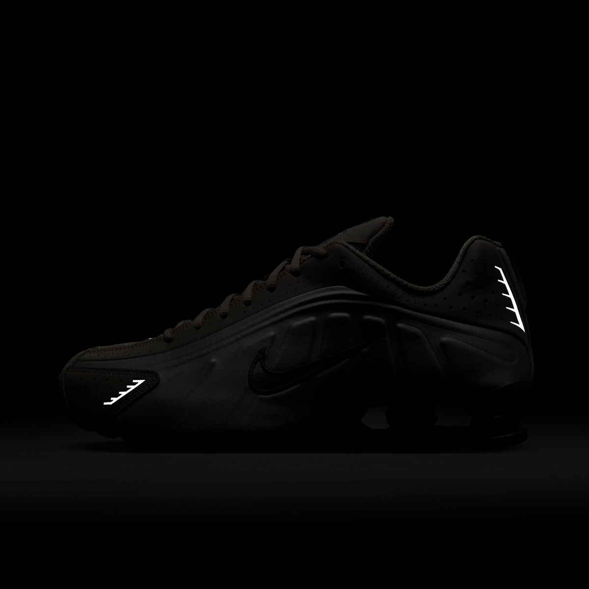 Nike Shox R4 Cave Stone | HQ1988-200