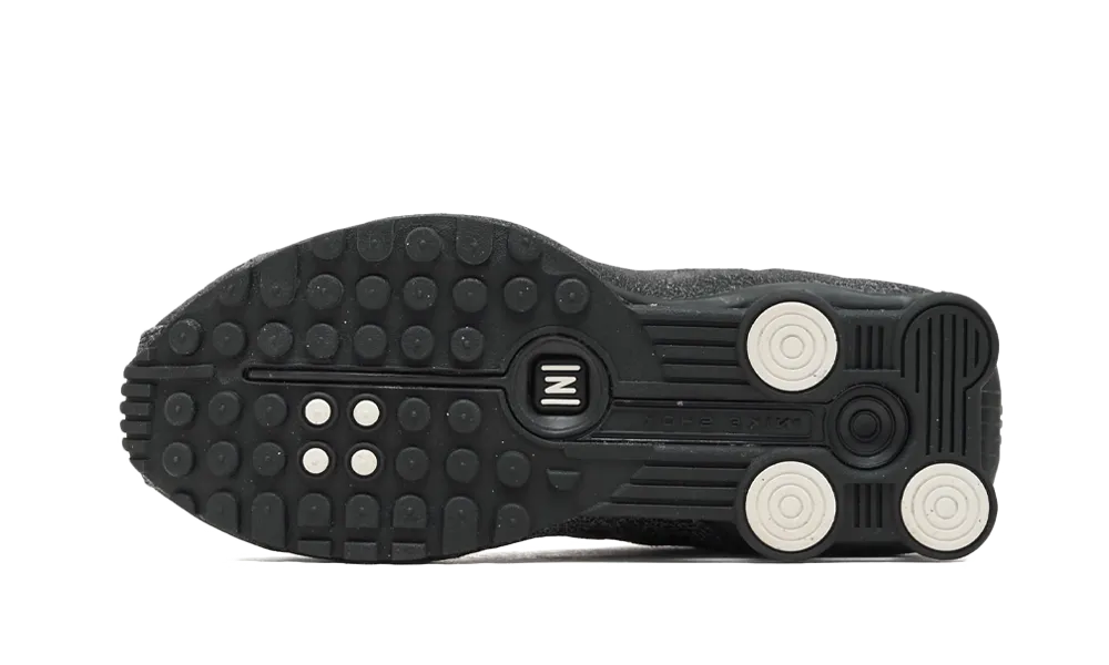Shox R4 Distressed Leather