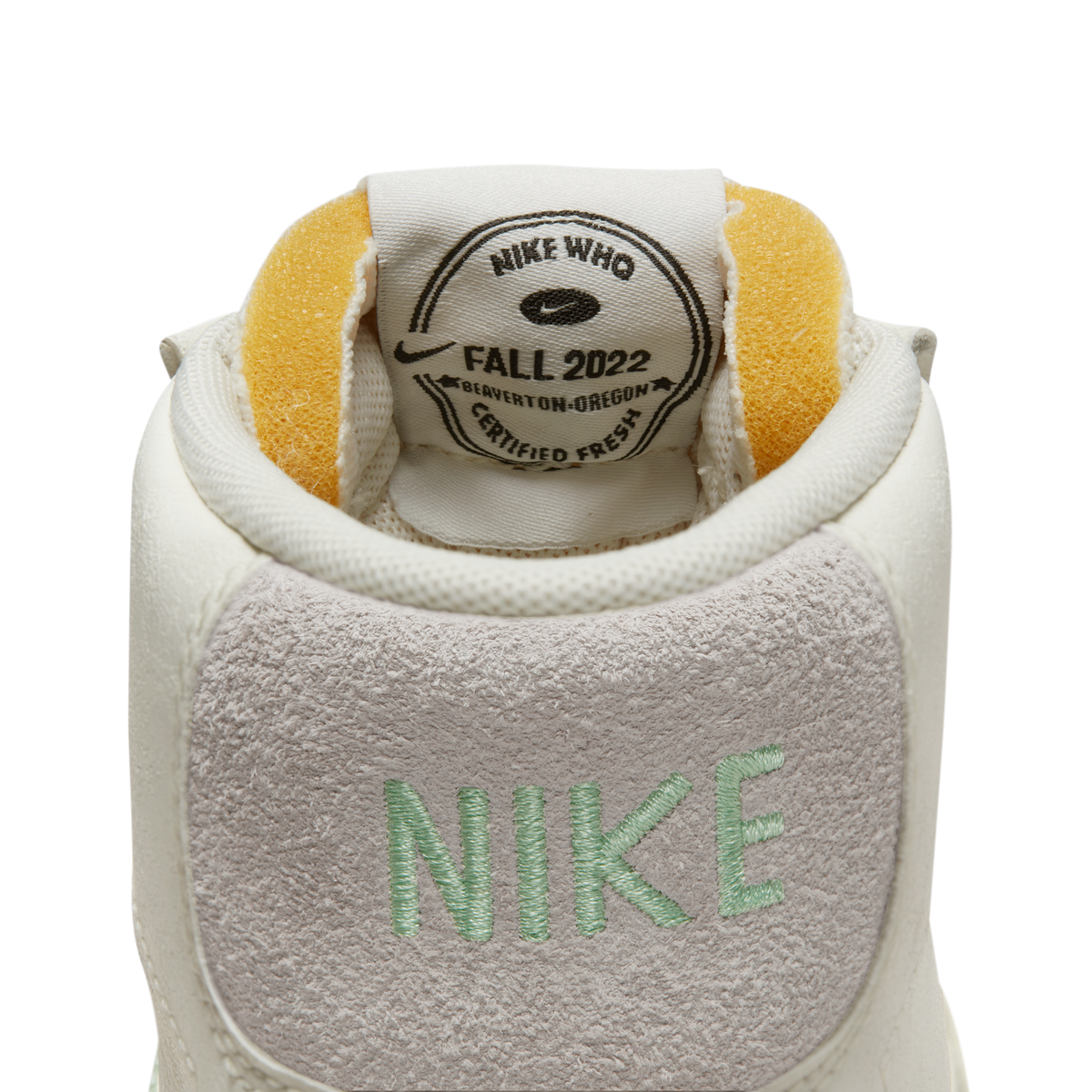 Nike Blazer Mid 77 Premium Certified Fresh | DO9787-100