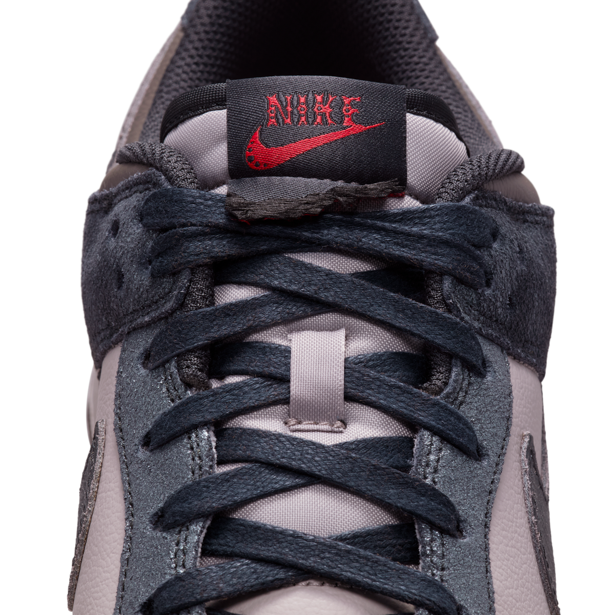 Nike Dunk Low Retro NYC CBGB | IB2258-001