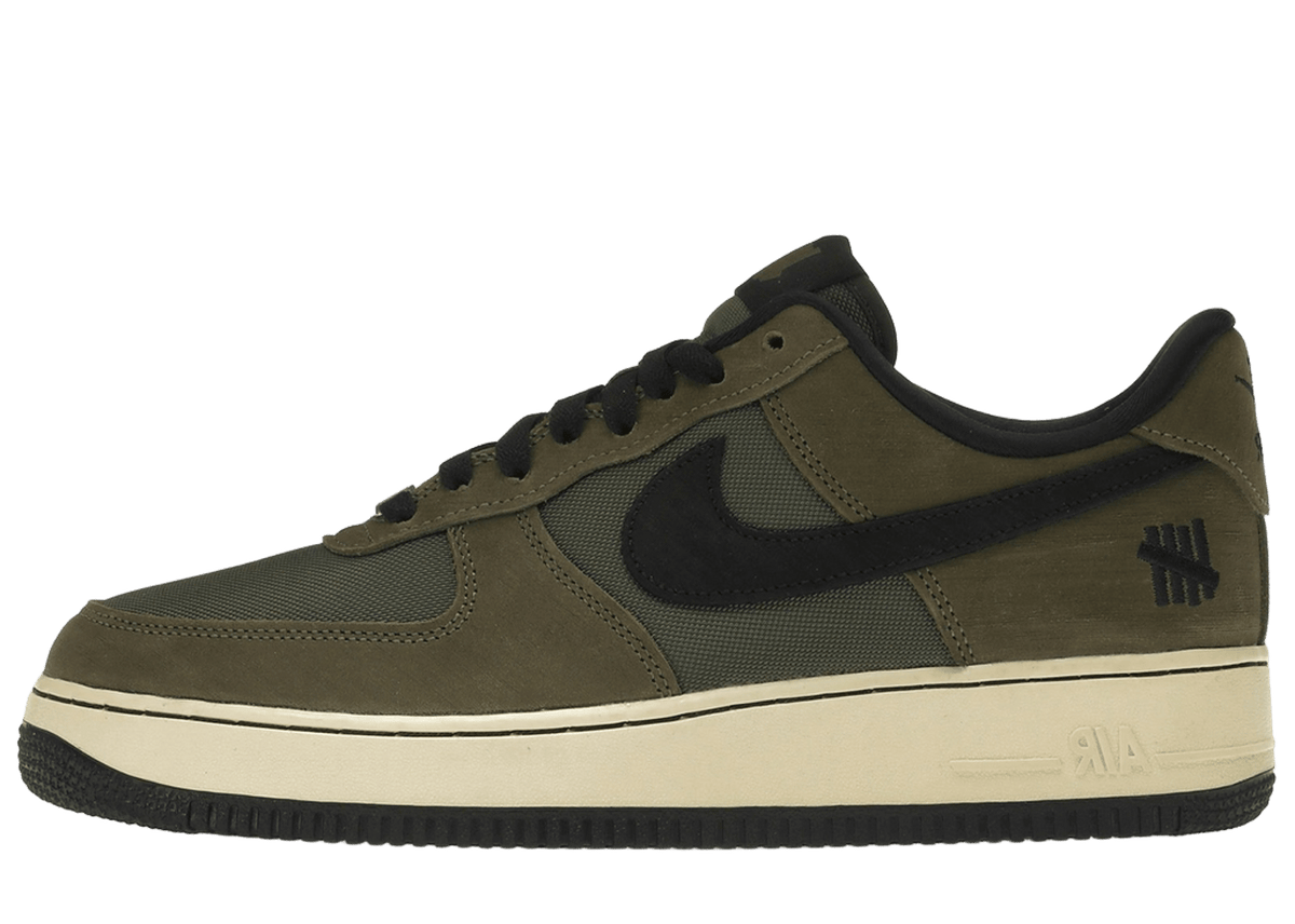 Nike Air Force 1 Low SP Undefeated Ballistic Dunk vs. AF1