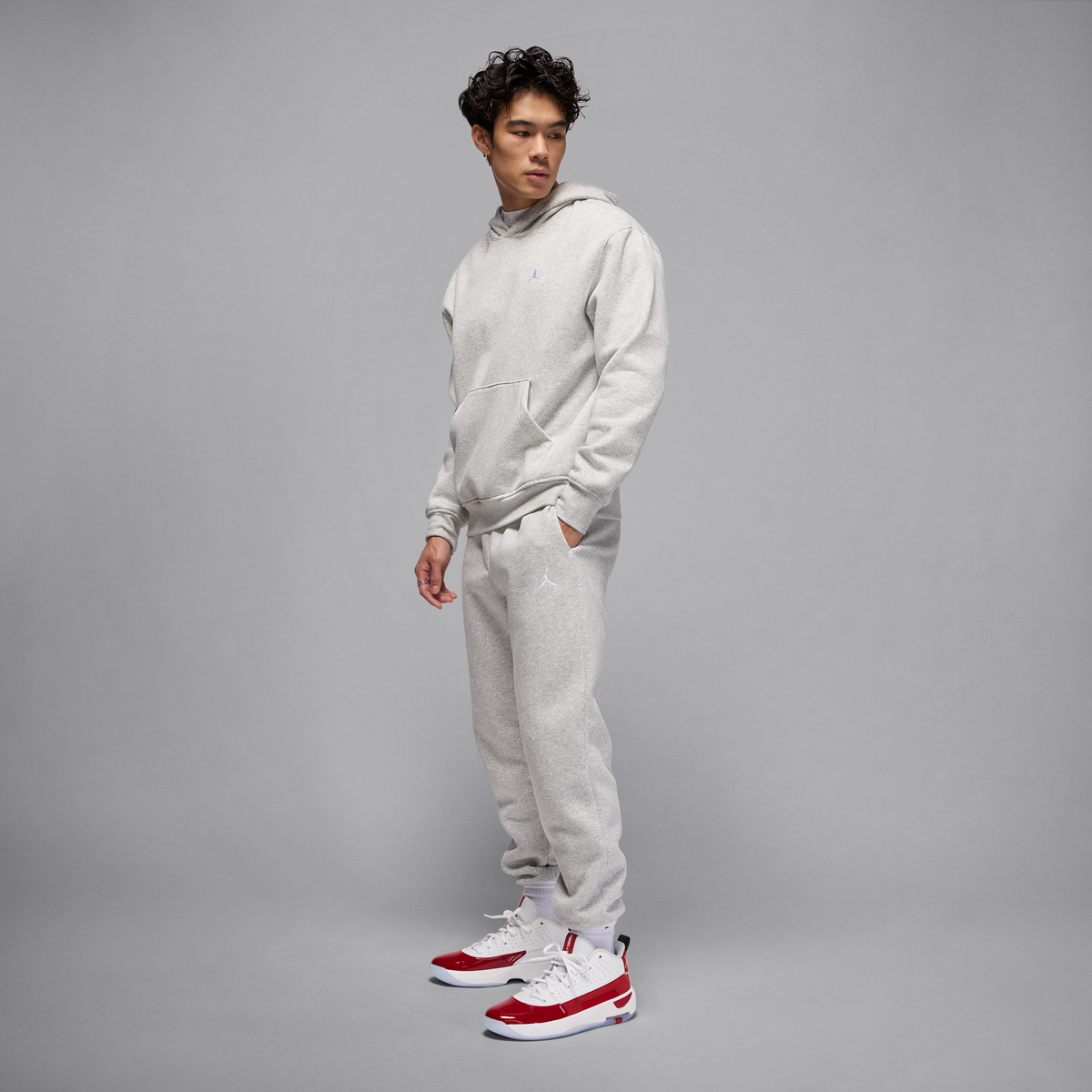 Jordan Max Aura 7 White Gym Red Black