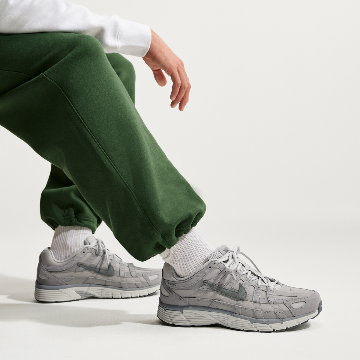 Nike P-6000 SE Pure Platinum Wolf Grey Summit White