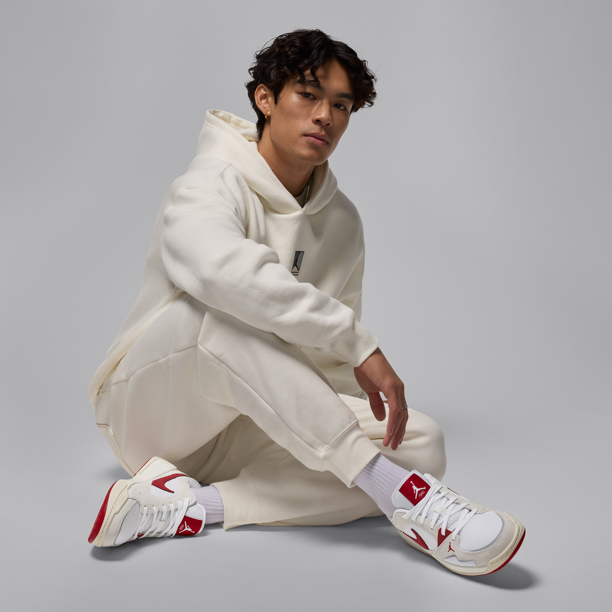Jordan CMFT Era White Sail Black Varsity Red