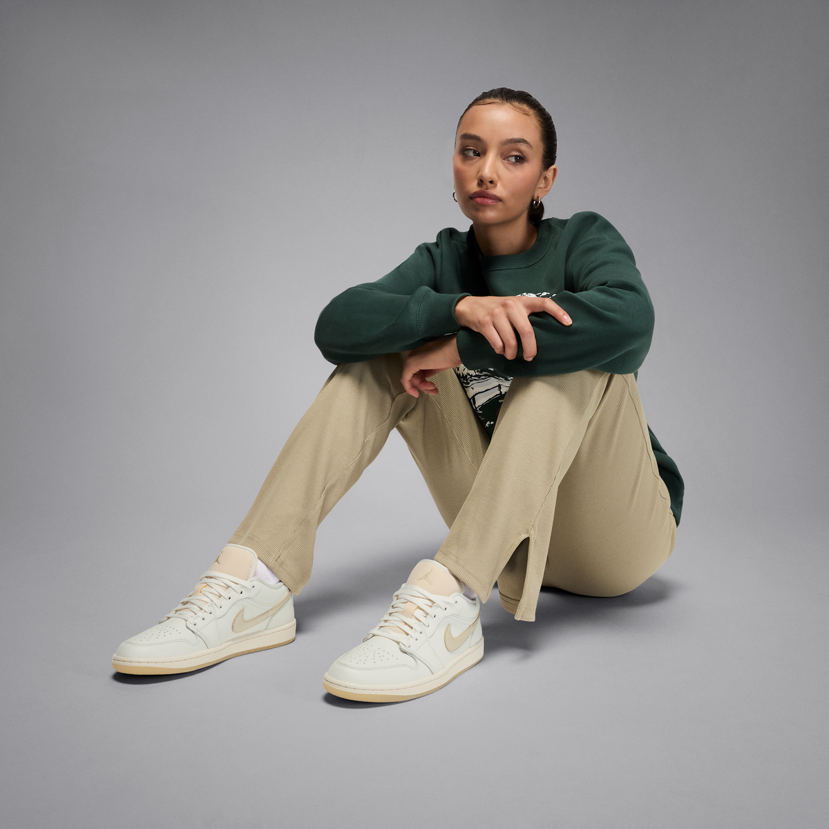 Jordan 1 Low SE Metallic Team Gold (Women's)
