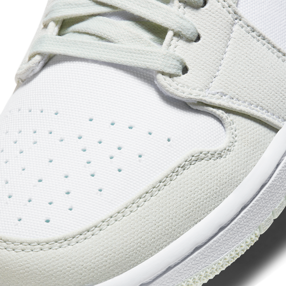 Jordan 1 Low Spruce Aura (Women's)