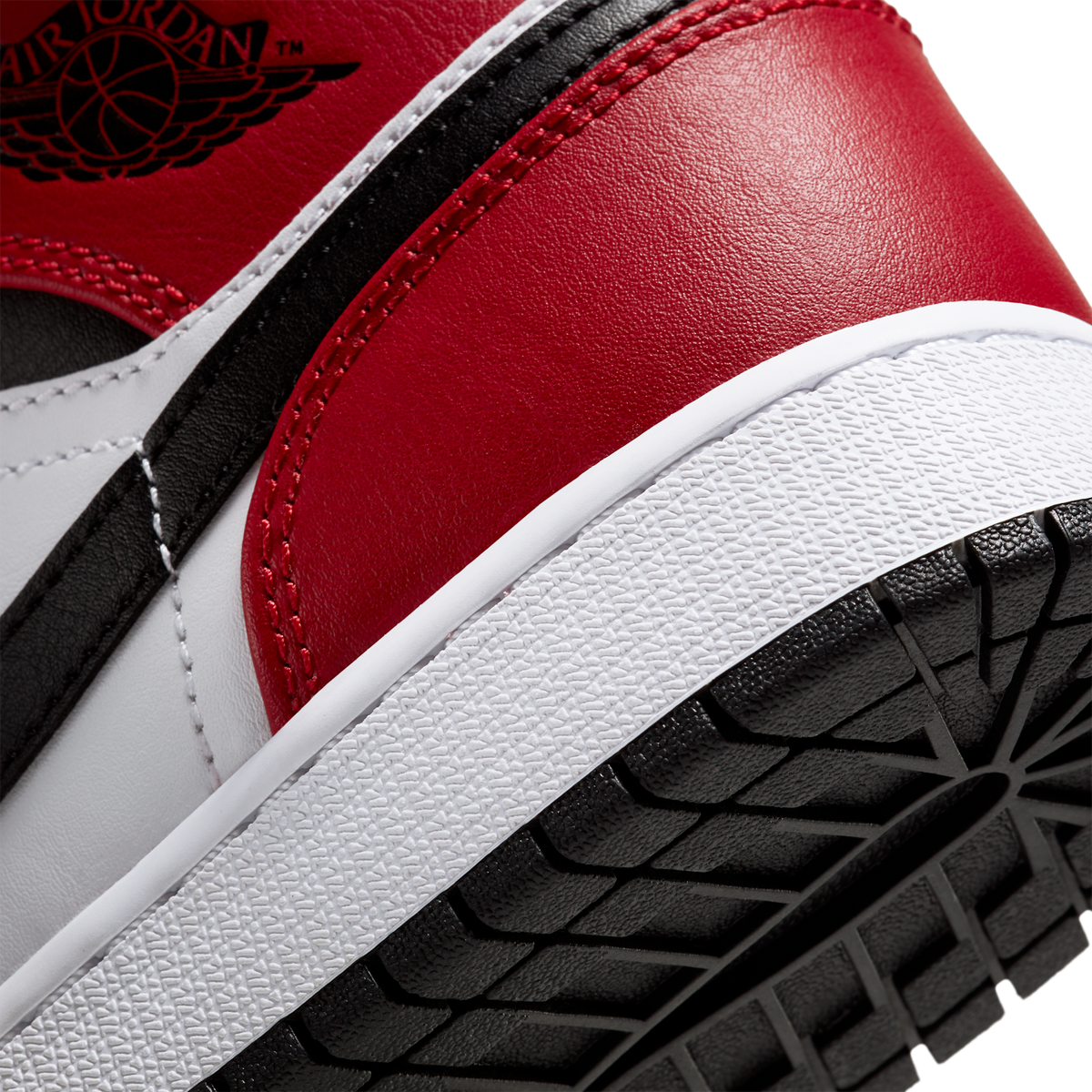 Jordan 1 Mid Chicago Black Toe (GS)