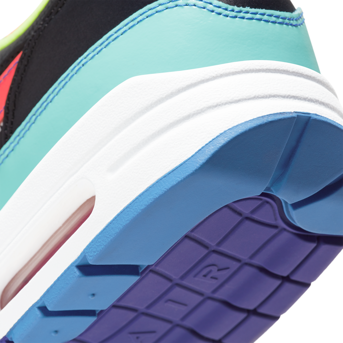 Nike Air Max 1 Black Hyper Grape