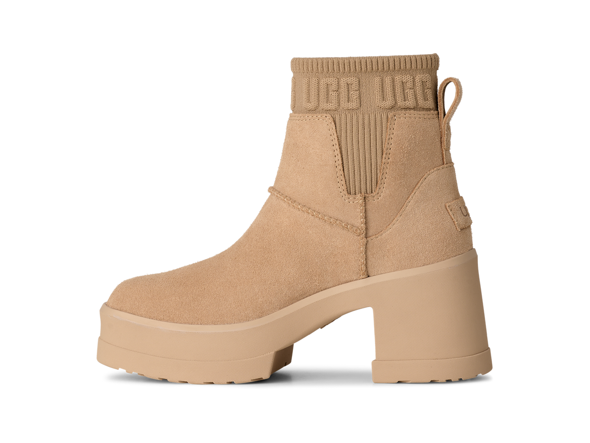 UGG Moxy Chelsea Boot Sand (Women's)