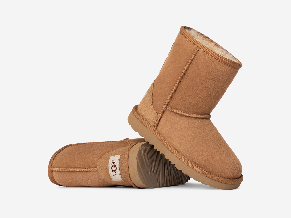 UGG Classic II Boot Chestnut (Kids) | 1017703K-CHE