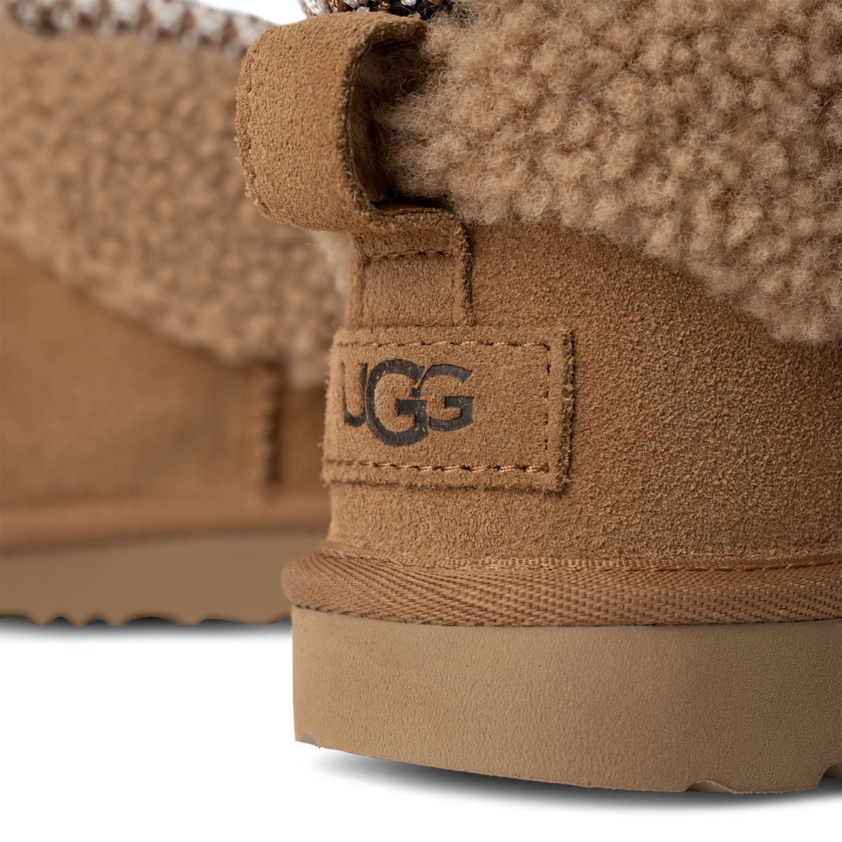 UGG Classic Ultra Mini Maxi Curly Boot Chestnut (Kids)