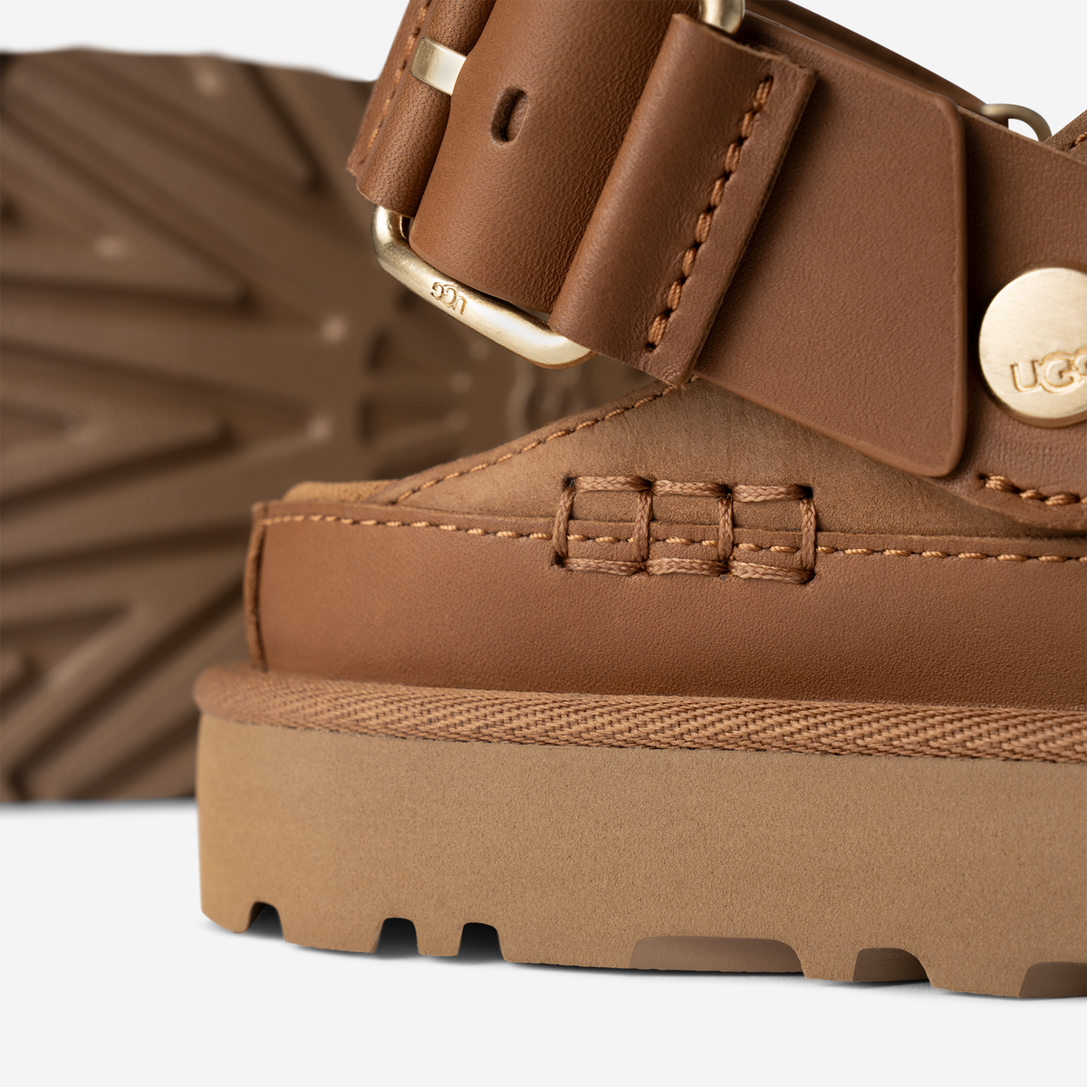 UGG Goldenstar Villa Clog Chestnut (Women's) | 1169590-CHE