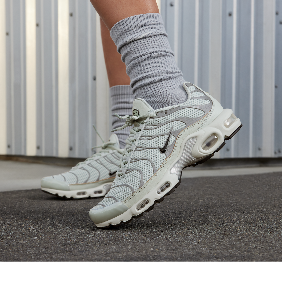 Nike Air Max Plus Light Silver (Women's) | FV8480-002