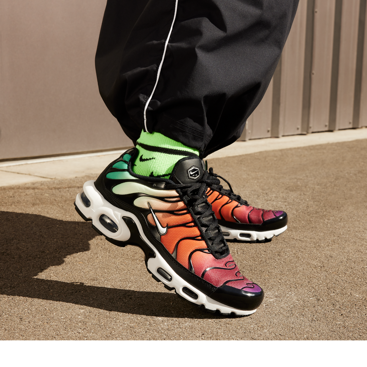 Nike Air Max Plus Rainbow (Women's) | DZ3670-001