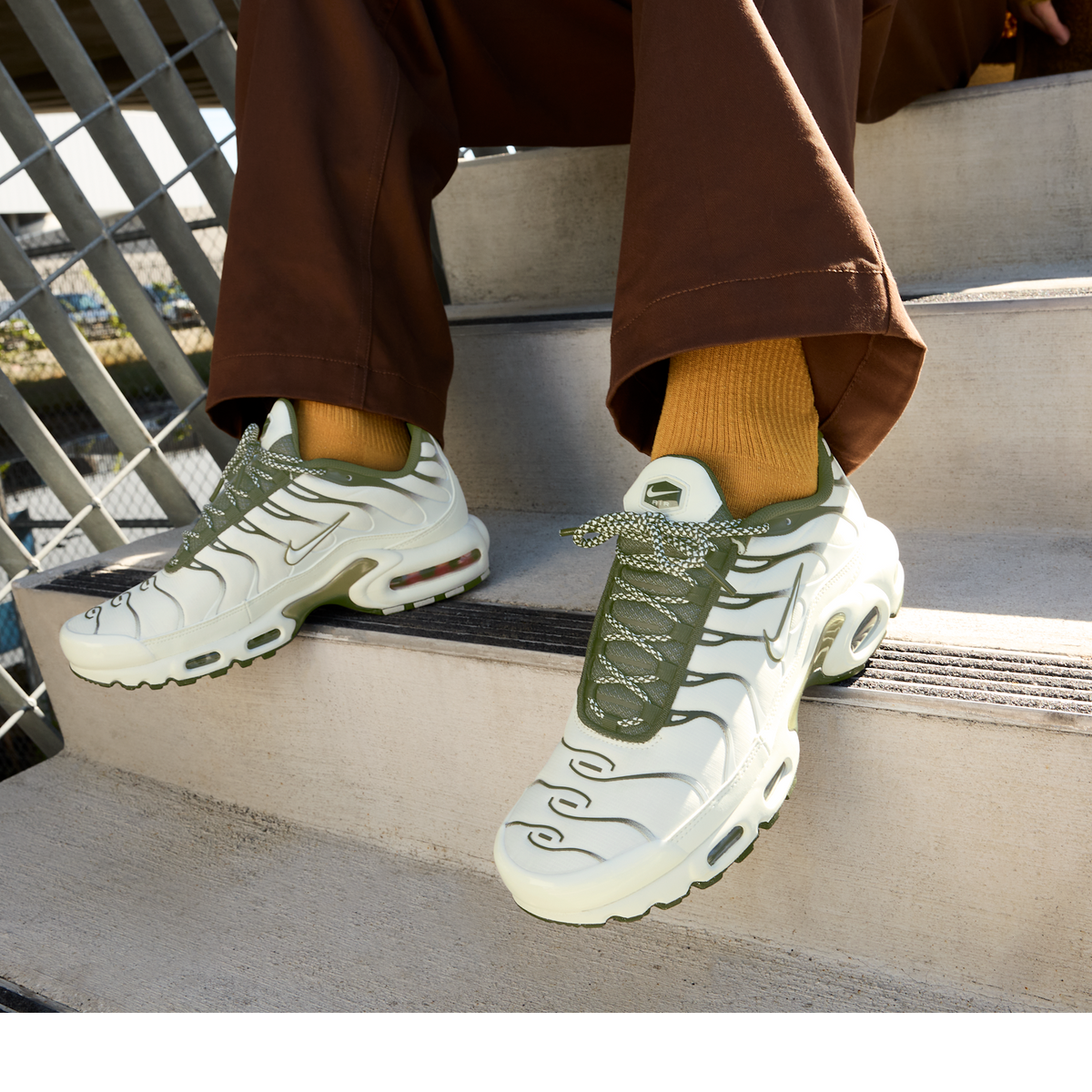 Nike Air Max Plus Phantom Cargo Khaki | FB9722-001