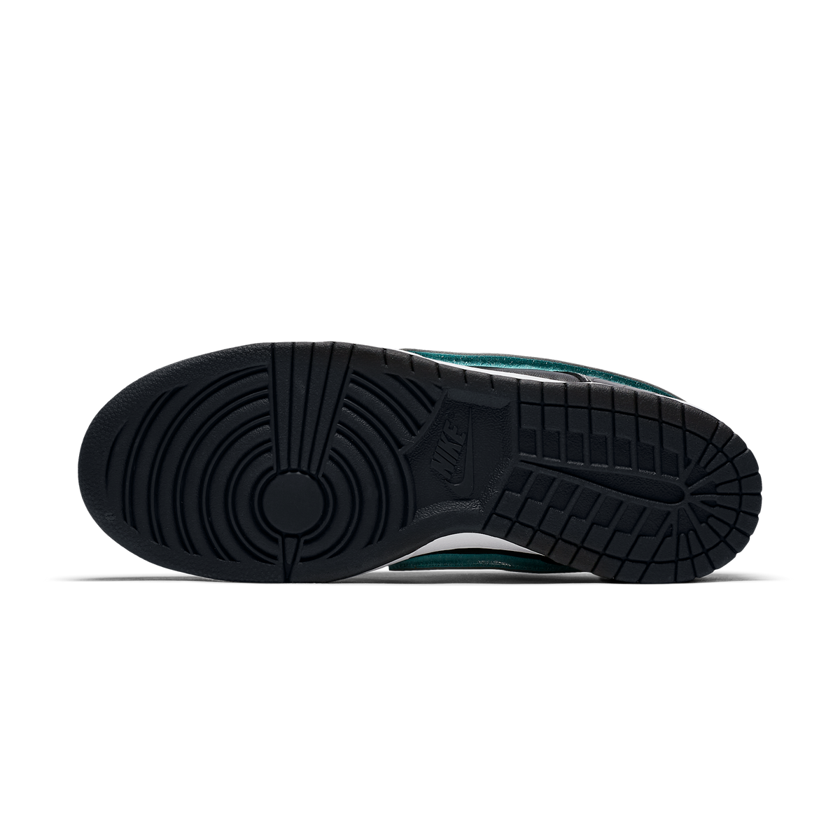 Nike SB Dunk Low Diamond Supply Co. Black Diamond