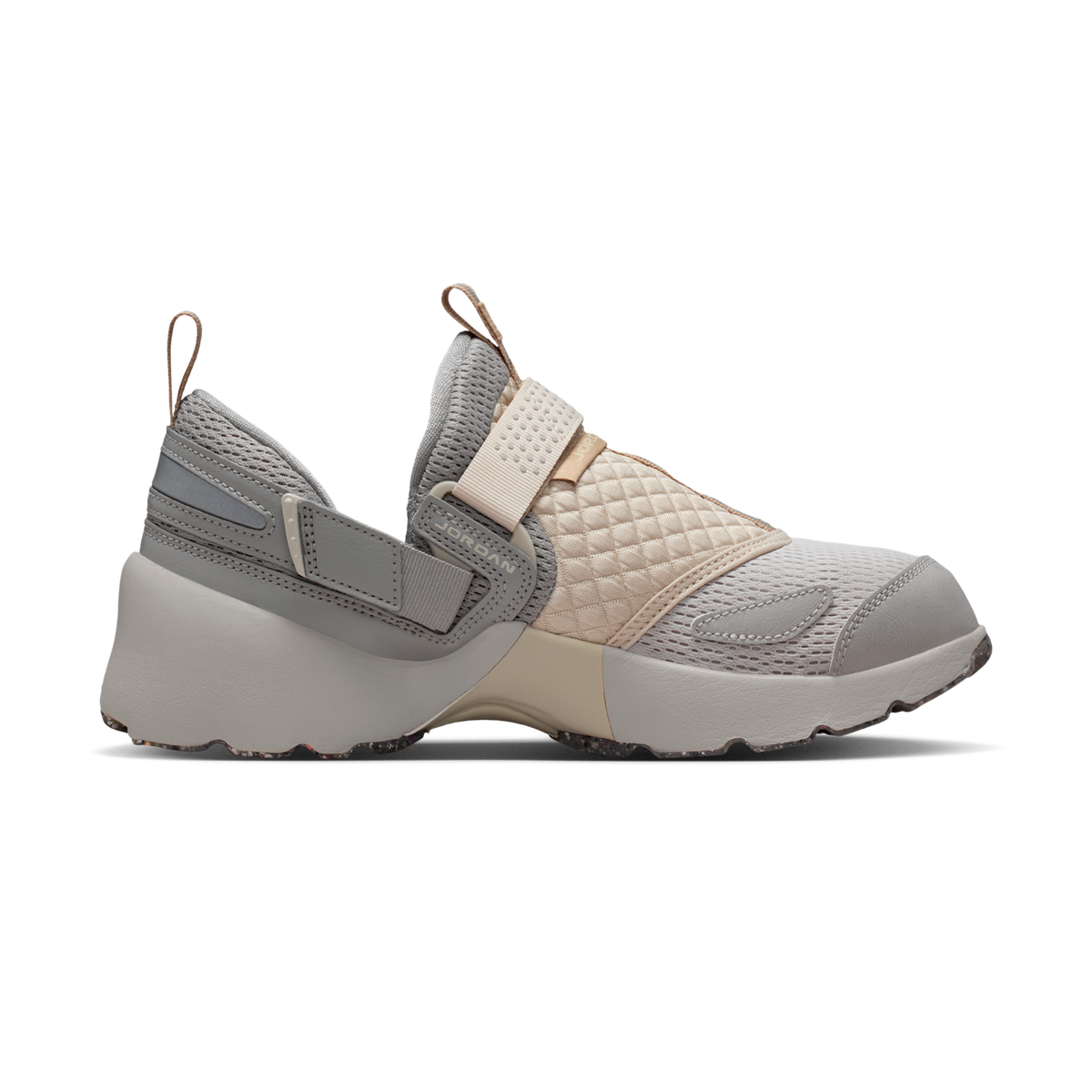 Jordan Trunner LX Light Iron Ore Enigma Stone (Women's)