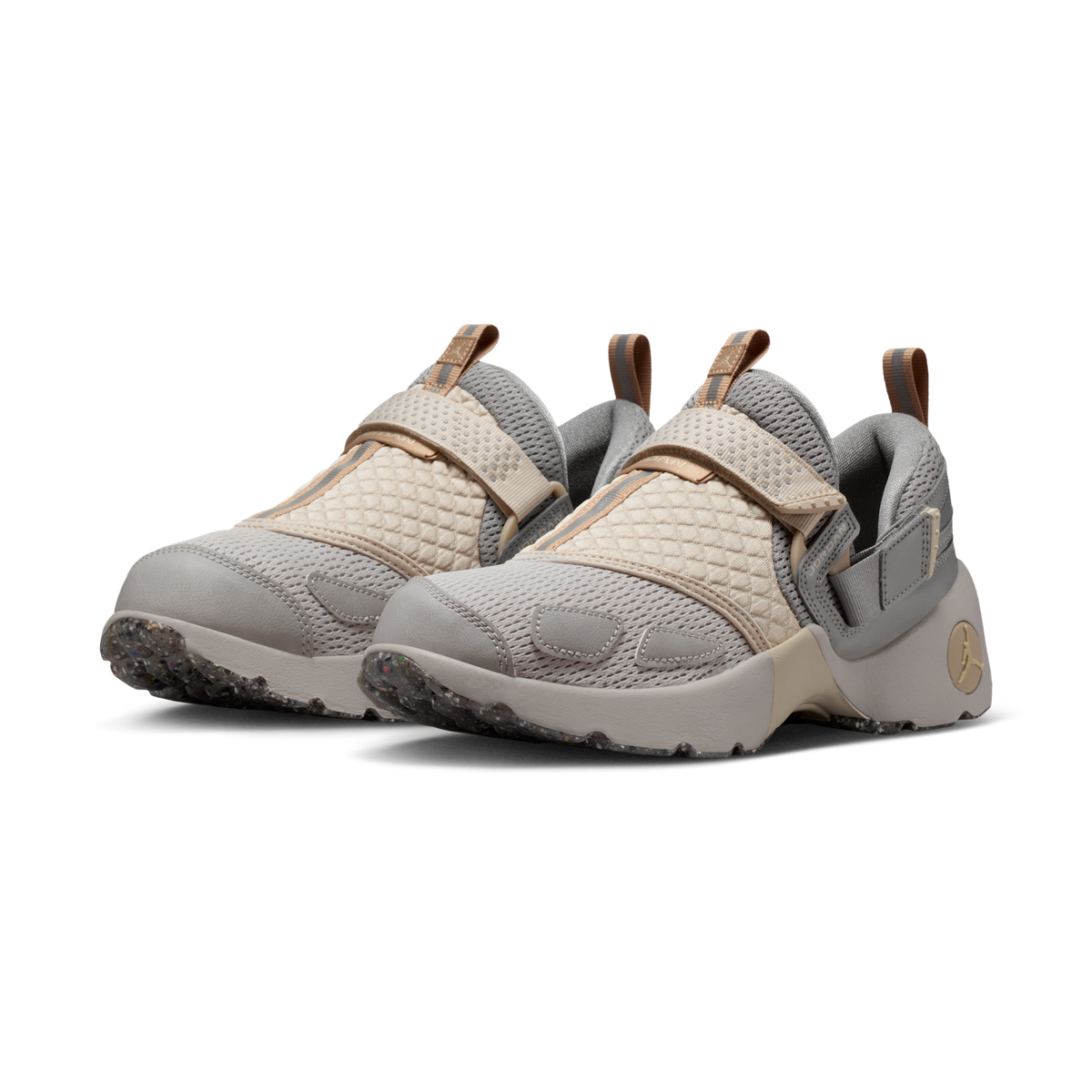 Jordan Trunner LX Light Iron Ore Enigma Stone (Women's)