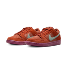 Nike SB Dunk Low Mystic Red Rosewood